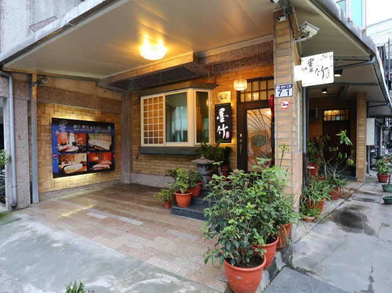 Black Bamboo Hostel Hualien City Exterior photo